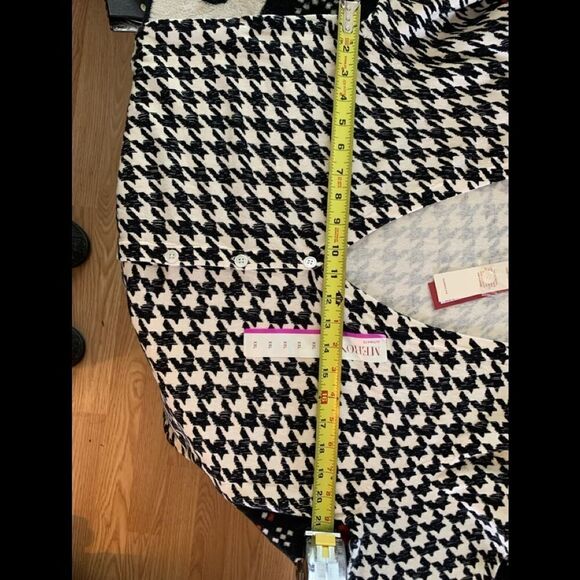 Sweater - Picture 4 of 10